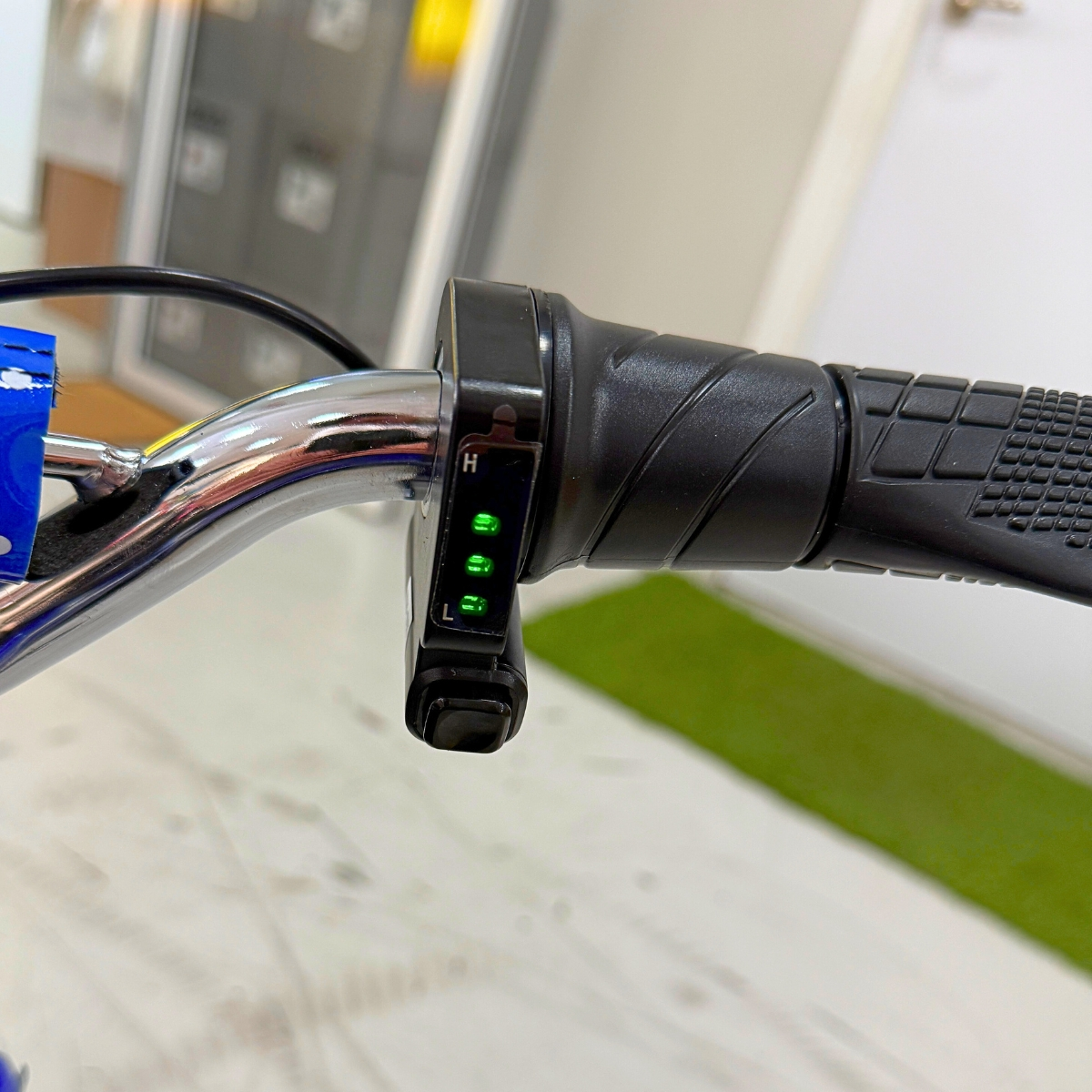 MINICROSS ELÉCTRICA R8 350W 36V FURIOUS BLUETOOTH_2909.jpg